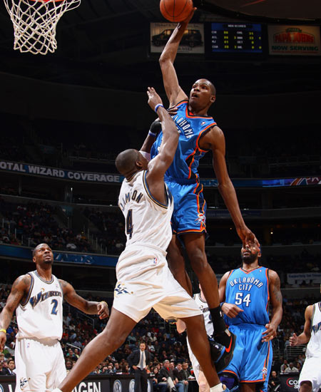 结束两年半的等待！官方：巴萨回归诺坎普，首战将对阵毕巴（两年半的等待终结！巴萨官宣重返诺坎普，回归首战迎战毕巴）