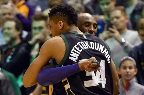 勇记：格林赛后穿着保护靴，但预计下一场仍可带伤出战（勇士记者：格林赛后穿防护靴，预计下场仍将带伤出场）