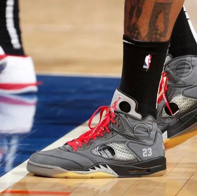 八村塁：我是用两年前湖人赢得首届NBA杯的奖金买的车（八村塁称用两年前湖人首届NBA杯夺冠奖金买了车）