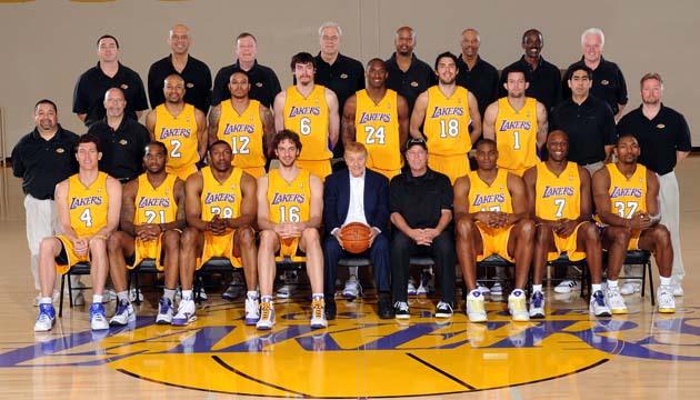 体坛记忆｜NBA球星第一笔工资都是怎么花的？（体坛回顾：NBA球星第一份薪水都花在哪儿？）