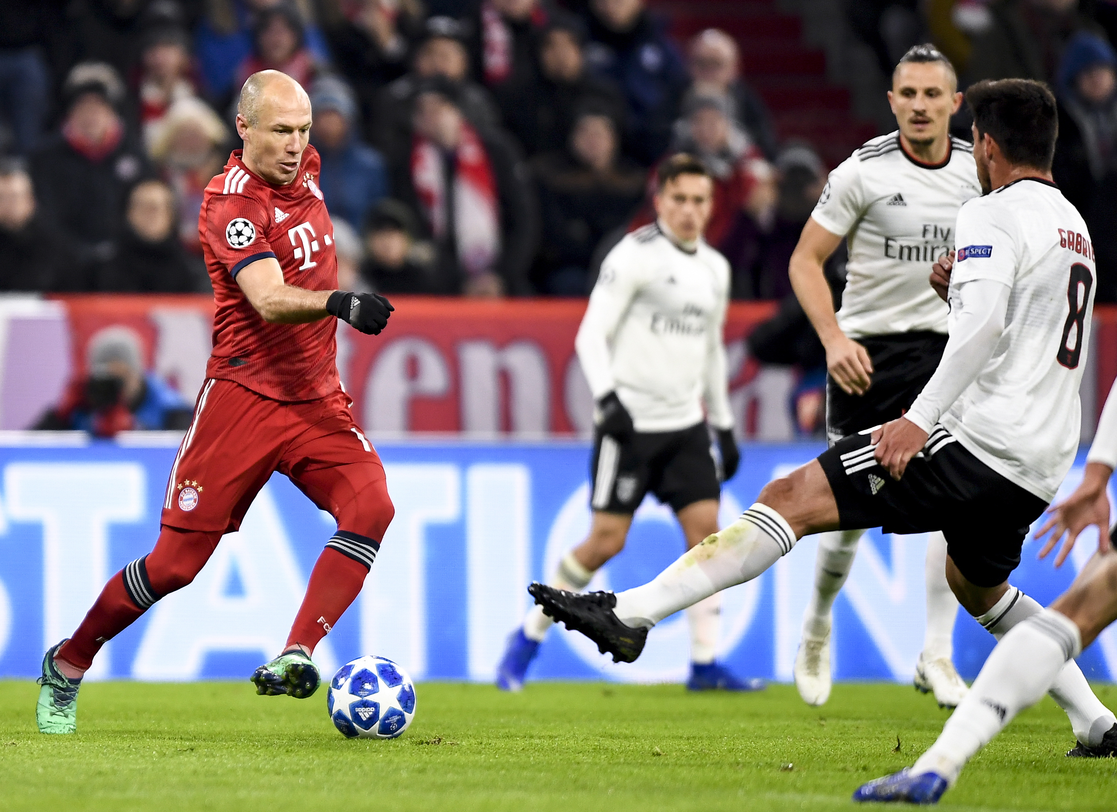 状态出色！申京&杜兰特&阿门三人同砍20+得分（状态火热！申京、杜兰特、阿门各砍20+得分）