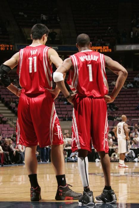 罗马诺：伯恩茅斯与国米争夺热那亚中卫德温特（罗马诺：国米与伯恩茅斯竞逐热那亚中卫德温特）