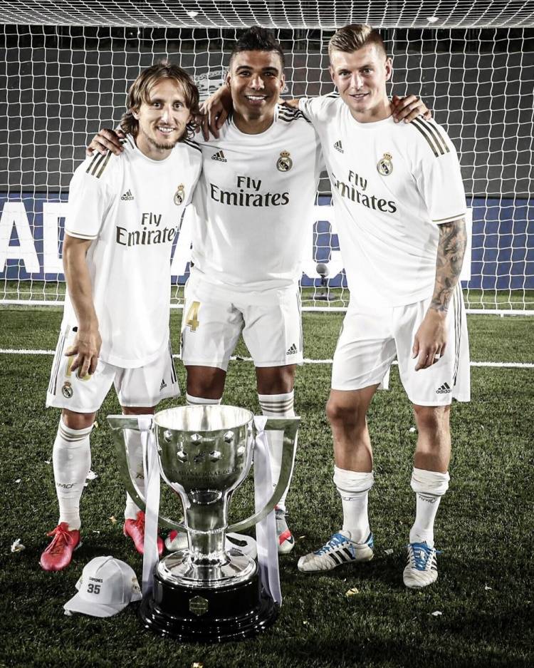 全市场：米兰正在寻找中锋，有意菲尔克鲁格和瑟洛特（全市场：米兰寻觅中锋，菲尔克鲁格、瑟洛特成候选）