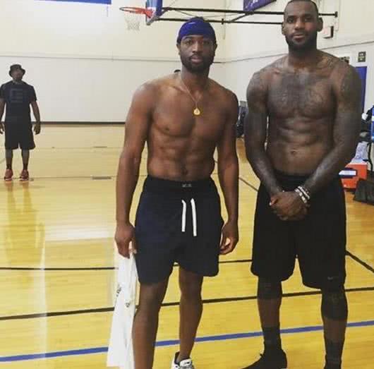 官方：东京绿茵与主帅城福浩、队长森田晃树达成续约协议（东京绿茵官宣：与主帅城福浩及队长森田晃树完成续约）