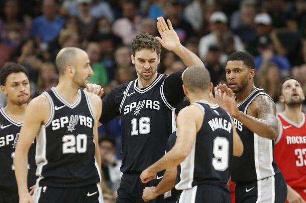 复兴的起点：2014年世界杯法国队球员表现回顾&盘点（法国队复兴起航：2014年世界杯球员表现回顾与盘点）