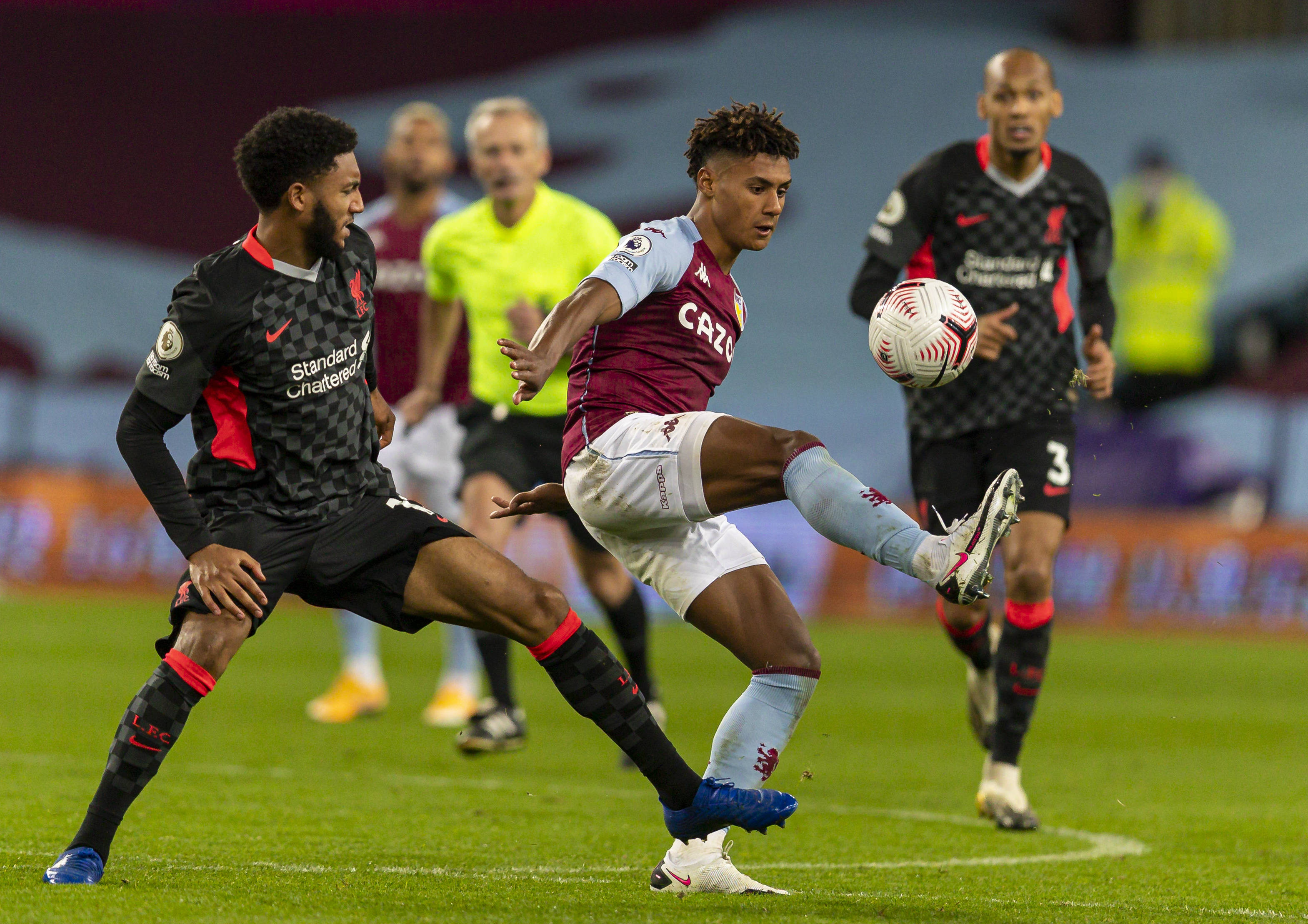 11月25日，2025浪琴表国际马联场地障碍世界杯中国联赛总决赛成都站新闻发布会在成都举行。（2025浪琴表国际马联场地障碍世界杯中国联赛总决赛成都站新闻发布会于11月25日在成都举行）