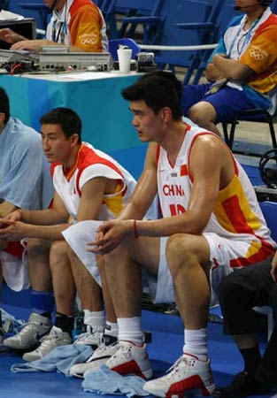 青训小将关键传球助攻（青训新星送出关键助攻）