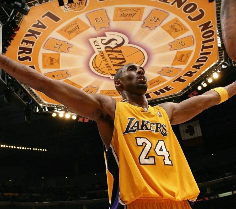 常州举办足球音乐晚会，黄紫昌夫妇甜蜜献唱《小酒窝》（常州举行足球音乐之夜，黄紫昌夫妇深情合唱《小酒窝）