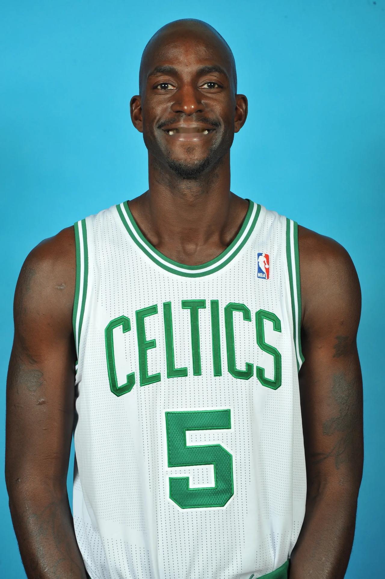 早报：利物浦2-1热刺；皇马2-0塞维利亚（晨报：利物浦2比1力克热刺，皇马2比0击败塞维利亚）