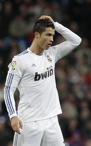 混团世界杯：张本智和遭遇首败！再次不敌恩师之子，苦战3局输球（混团世界杯：张本智和吞下首败，再次不敌恩师之子，鏖战三局惜败）